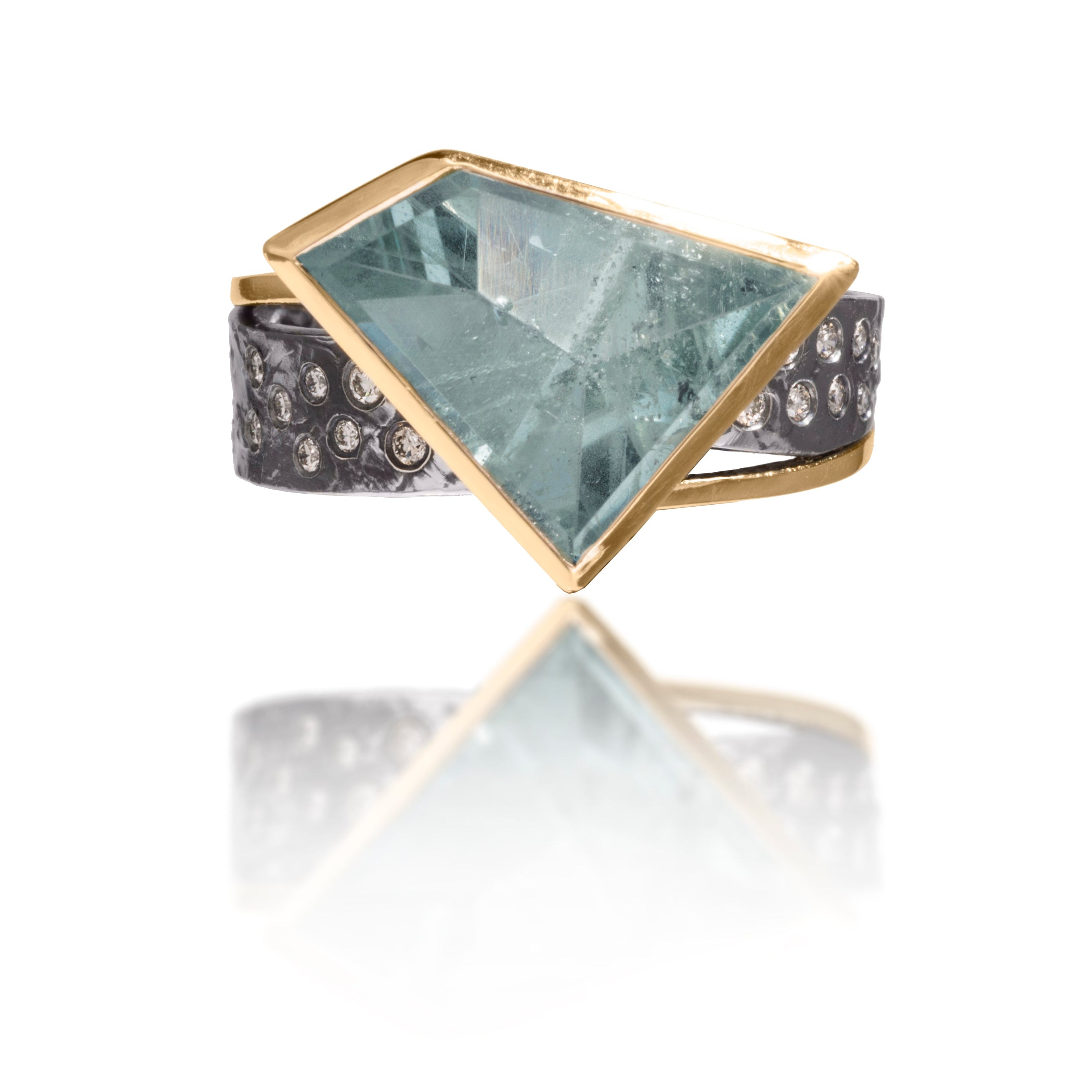 Facets R-165-AU