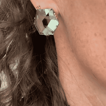 Facets E3 Earring close up shown with movement | Elizabeth Garvin Fine Jewelry